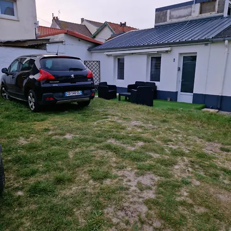 Jolie Maisonnette Avec Terrasse Et Emplacement Voiture A 200m De La Berck