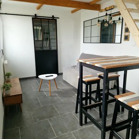 Jolie Maisonnette Avec Terrasse Et Emplacement Voiture A 200m De La דירה Berck